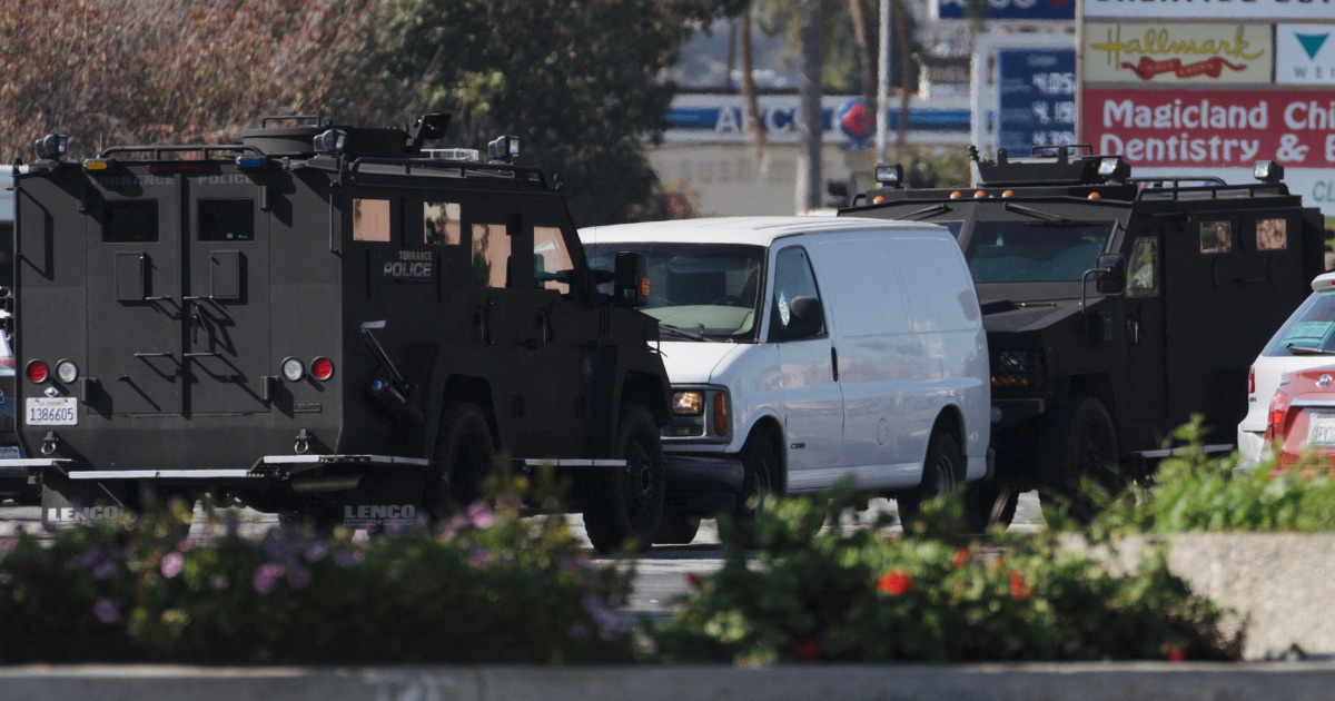 US van standoff ends as police hunt Lunar New Year mass shooter • PhilSTAR Life